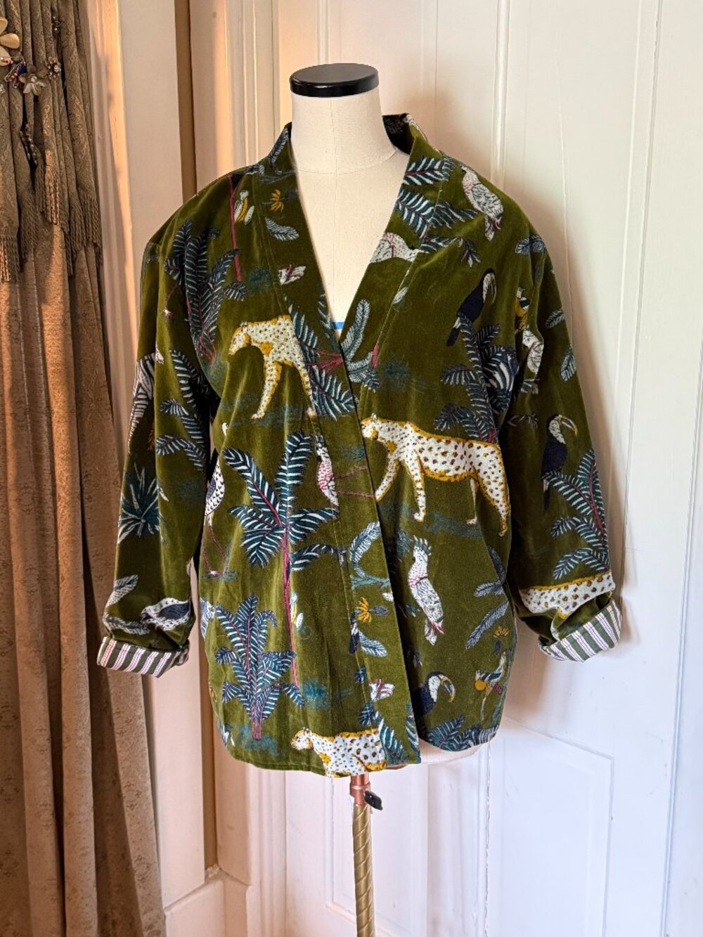 Cotton Velvet Wrap Jacket and Belt with Animal Print